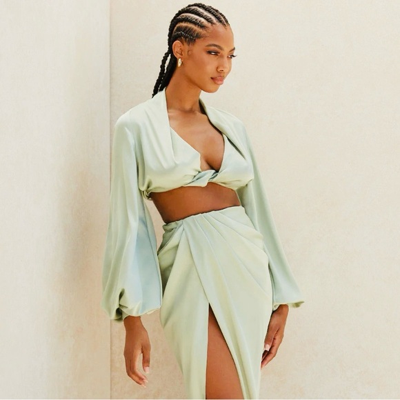 NWT.  Draped High Low Slit Skirt Set In Light Green. - Picture 2 of 6